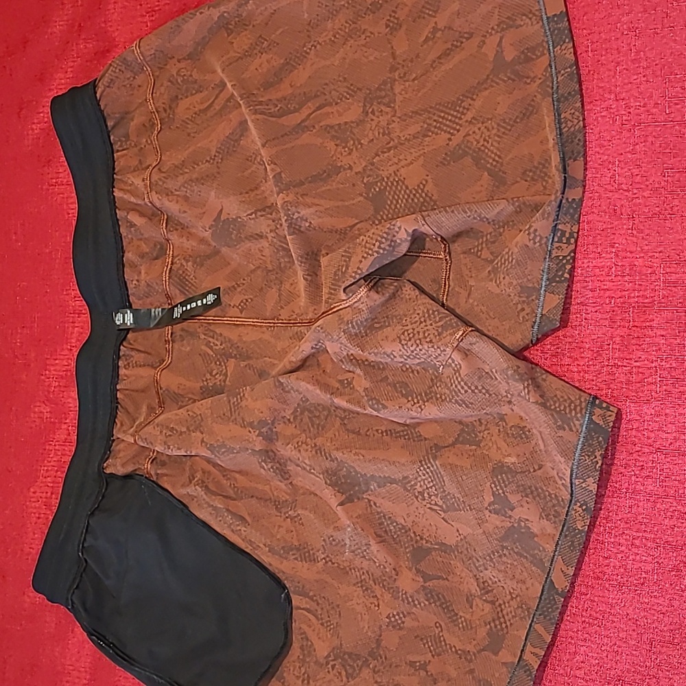 Lululemon Atletica Active Short for Men, Size XXL, Color Brown & Brike - Picture 7 of 11
